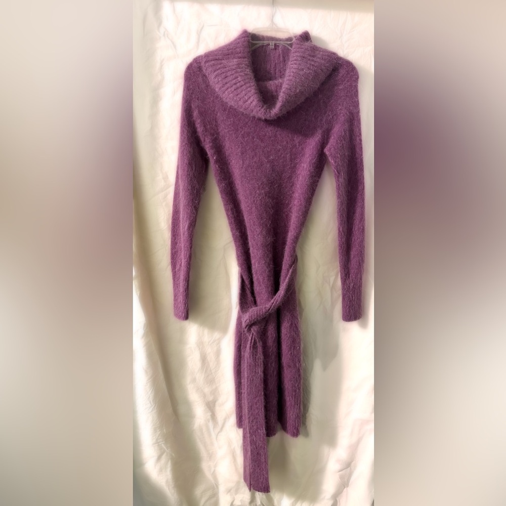 Soft wool violet dress with belt